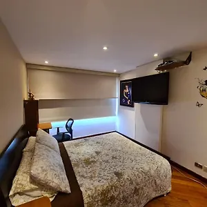 Tu Hogar Cerca A La Zona T Habitación en casa particular Bogotá