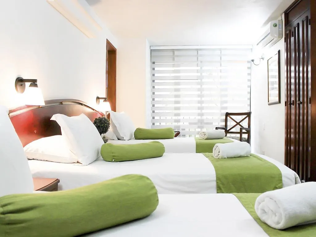 Hotel Cabo De La Vela Medellín 3*,
